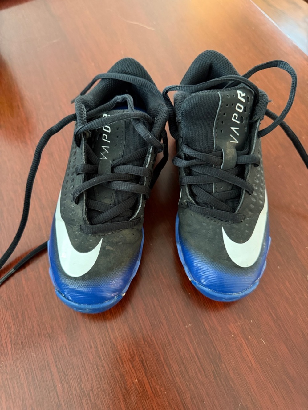 Nike Kids Black and Blue fast flex baseball cleats